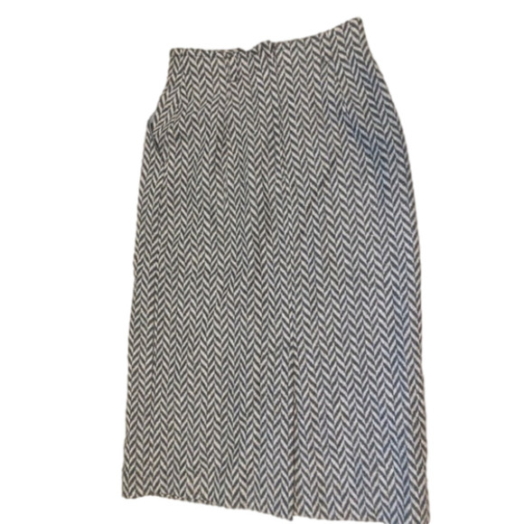 VINTAGE 90’s wool zigzag midi pencil skirt - Picture 2 of 5